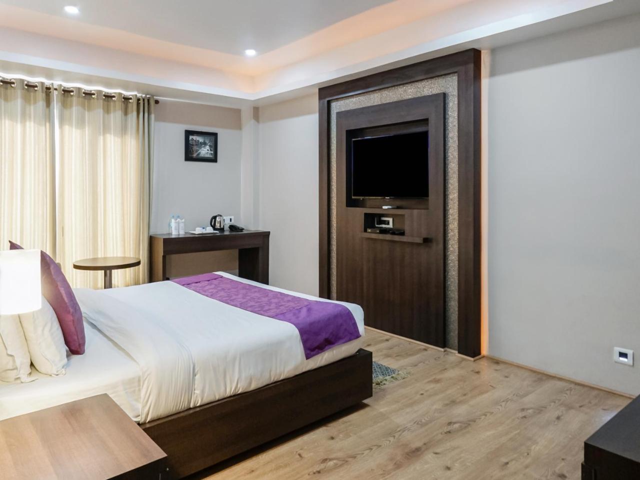 Treebo Tryst The Kalyaniz Guwahati Exterior foto