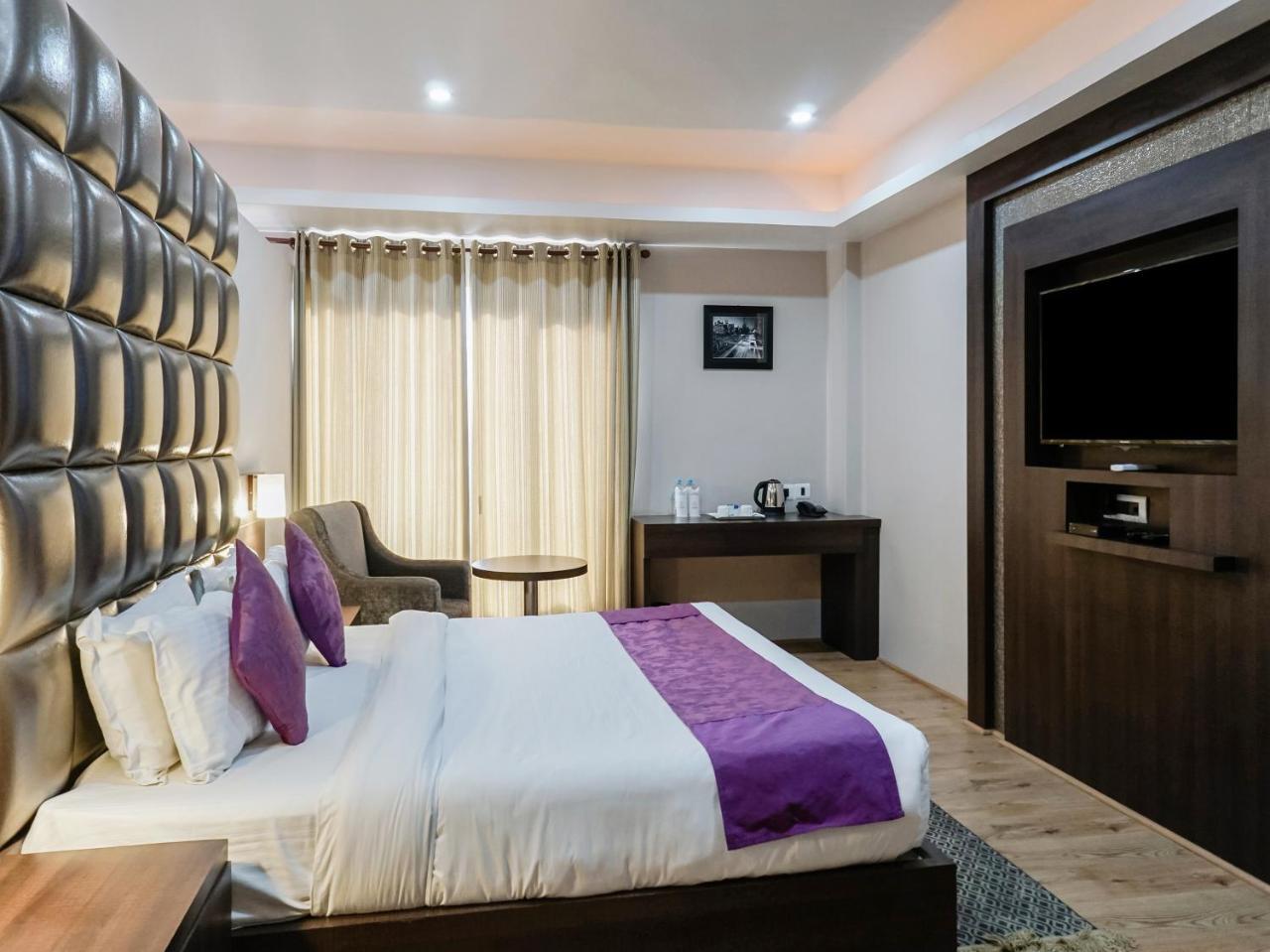 Treebo Tryst The Kalyaniz Guwahati Exterior foto